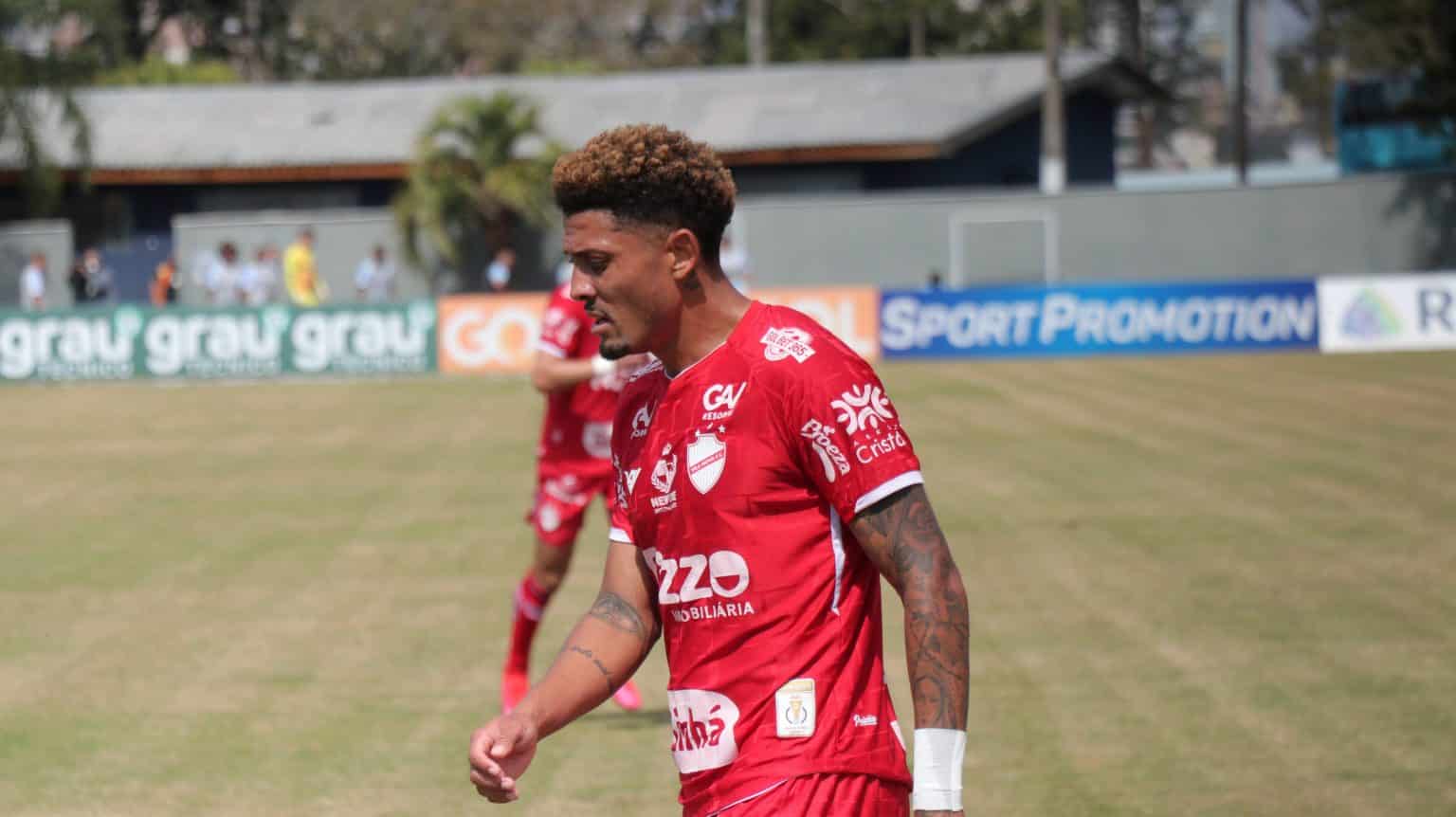 Willian Formiga tem les&atilde;o confirmada e desfalca Vila Nova