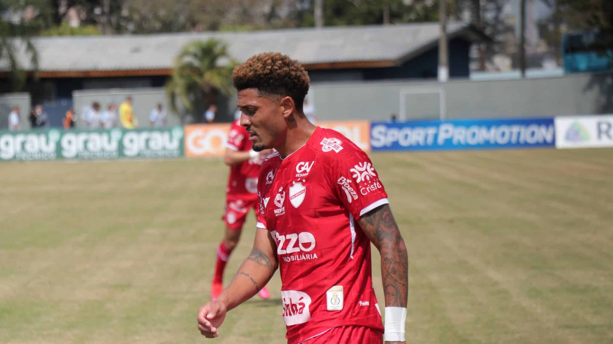 Willian Formiga tem lesão confirmada e desfalca Vila Nova