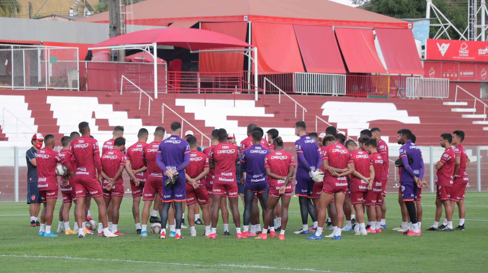 Novos reforços do Vila Nova já treinam em Goiânia