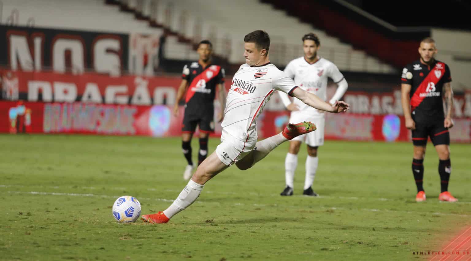 Atl&eacute;tico-GO x Athletico-PR como aconteceu &ndash; Resultado, destaques e rea&ccedil;&atilde;o