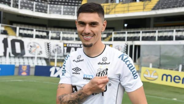 Velázquez revela conversa Sánchez antes de acerto: “Falou maravilhas da cidade e do clube”