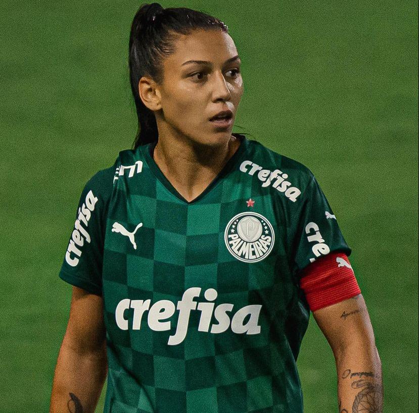 Bia Zaneratto anuncia oficialmente a sa&iacute;da do Palmeiras