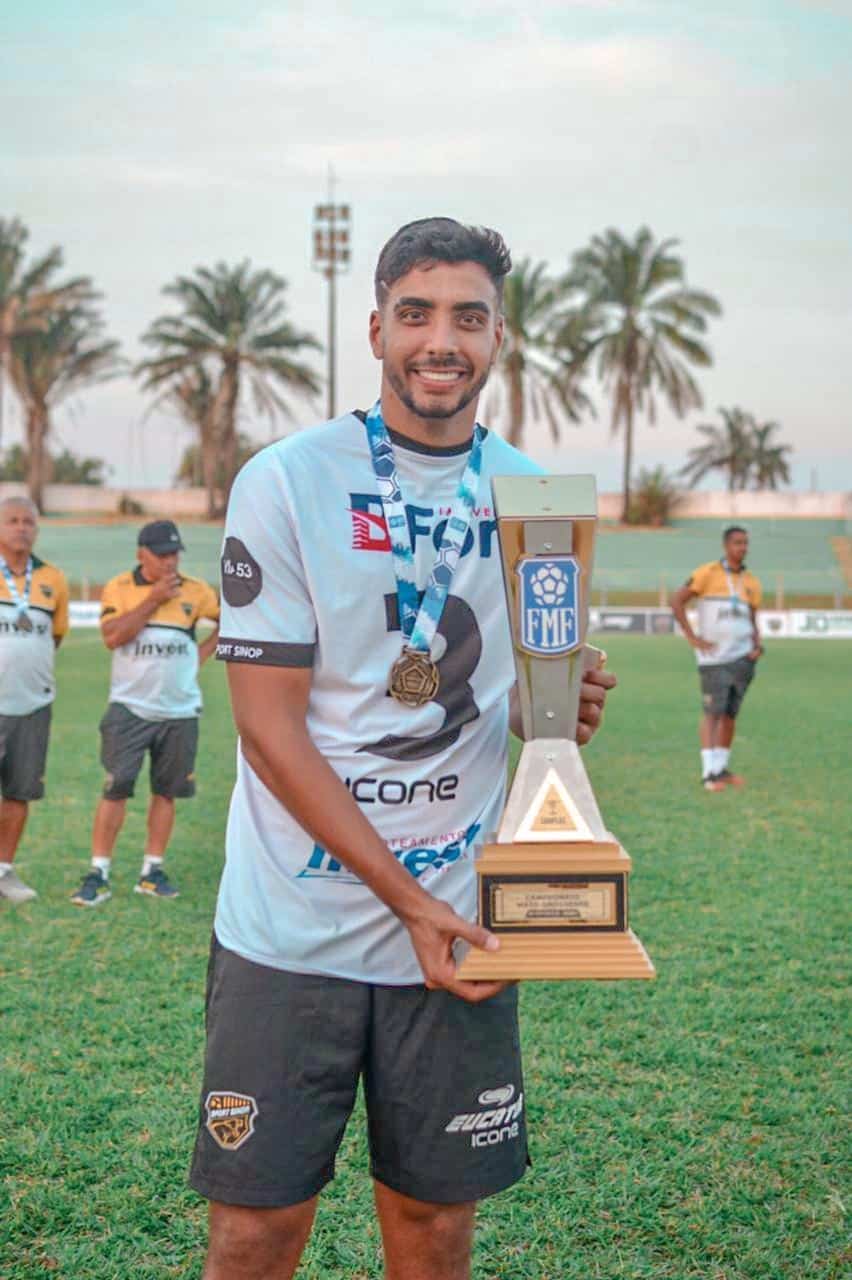 Campeão estadual, Murylo Benini comemora título pelo Sport Sinop