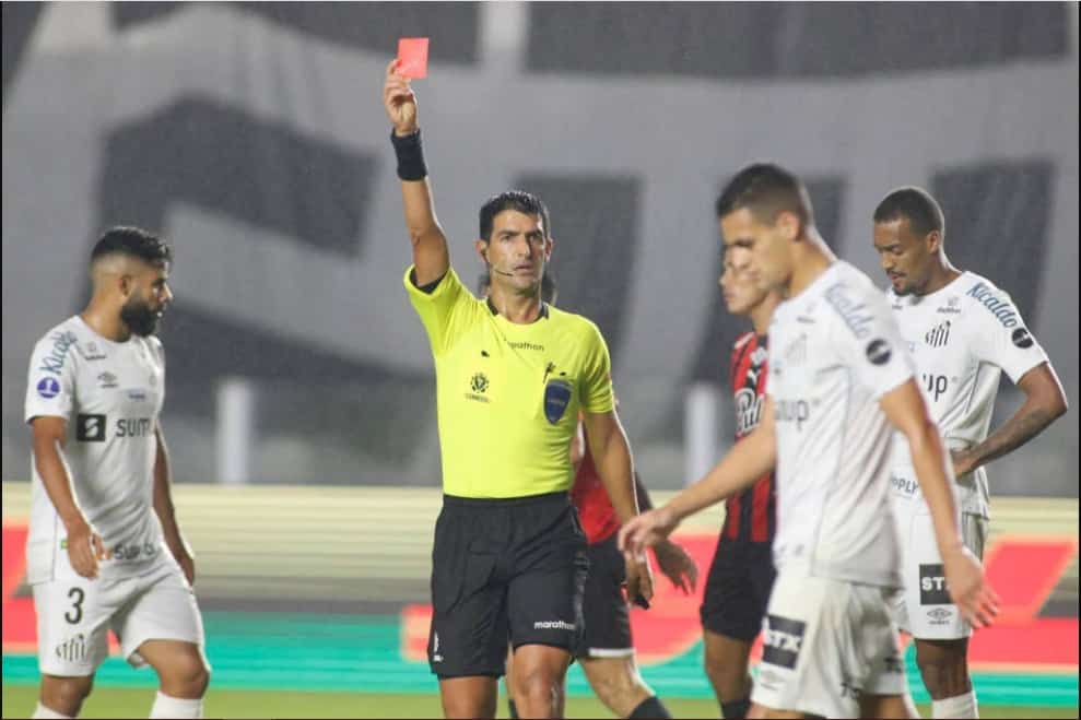 Diniz elogia Kaiky mesmo ap&oacute;s expuls&atilde;o: &ldquo;&Eacute; digno de aplauso&rdquo;