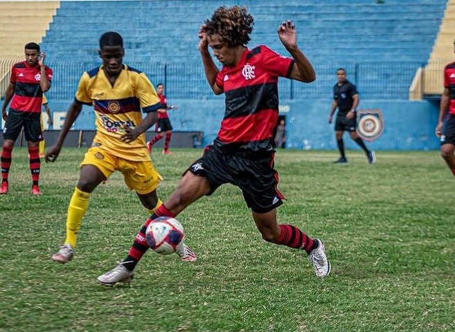 Destaque da equipe, Wellington Kau&atilde; fala sobre o in&iacute;cio do Madureira no Campeonato Carioca Sub-17