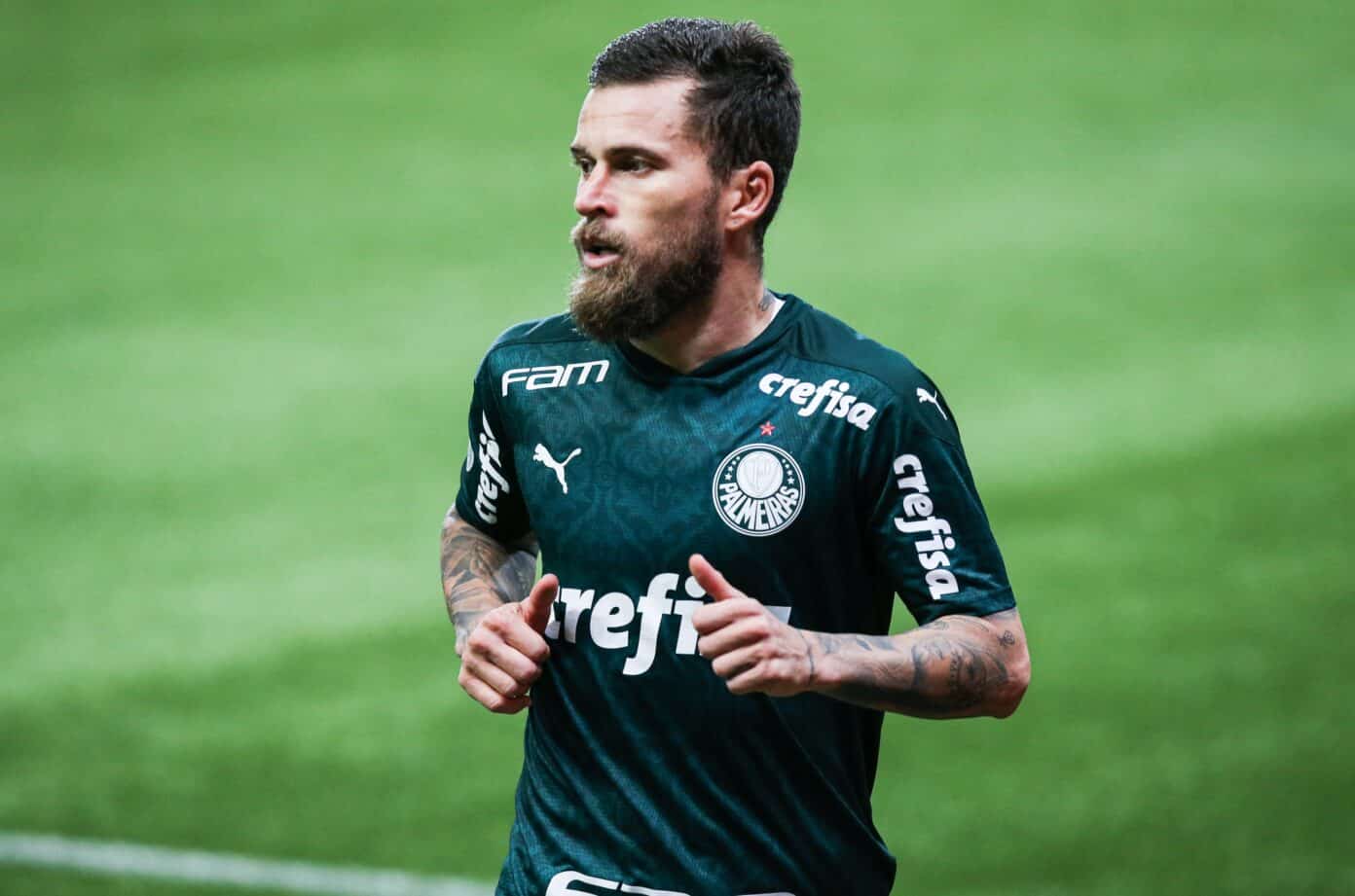 Destino de Lucas Lima dever&aacute; ser time da s&eacute;rie A