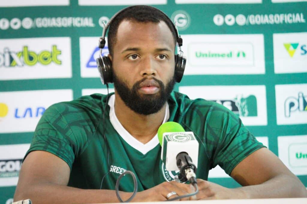 Reynaldo avalia partida contra o Guarani: &ldquo;n&atilde;o vem para se defender&rdquo;