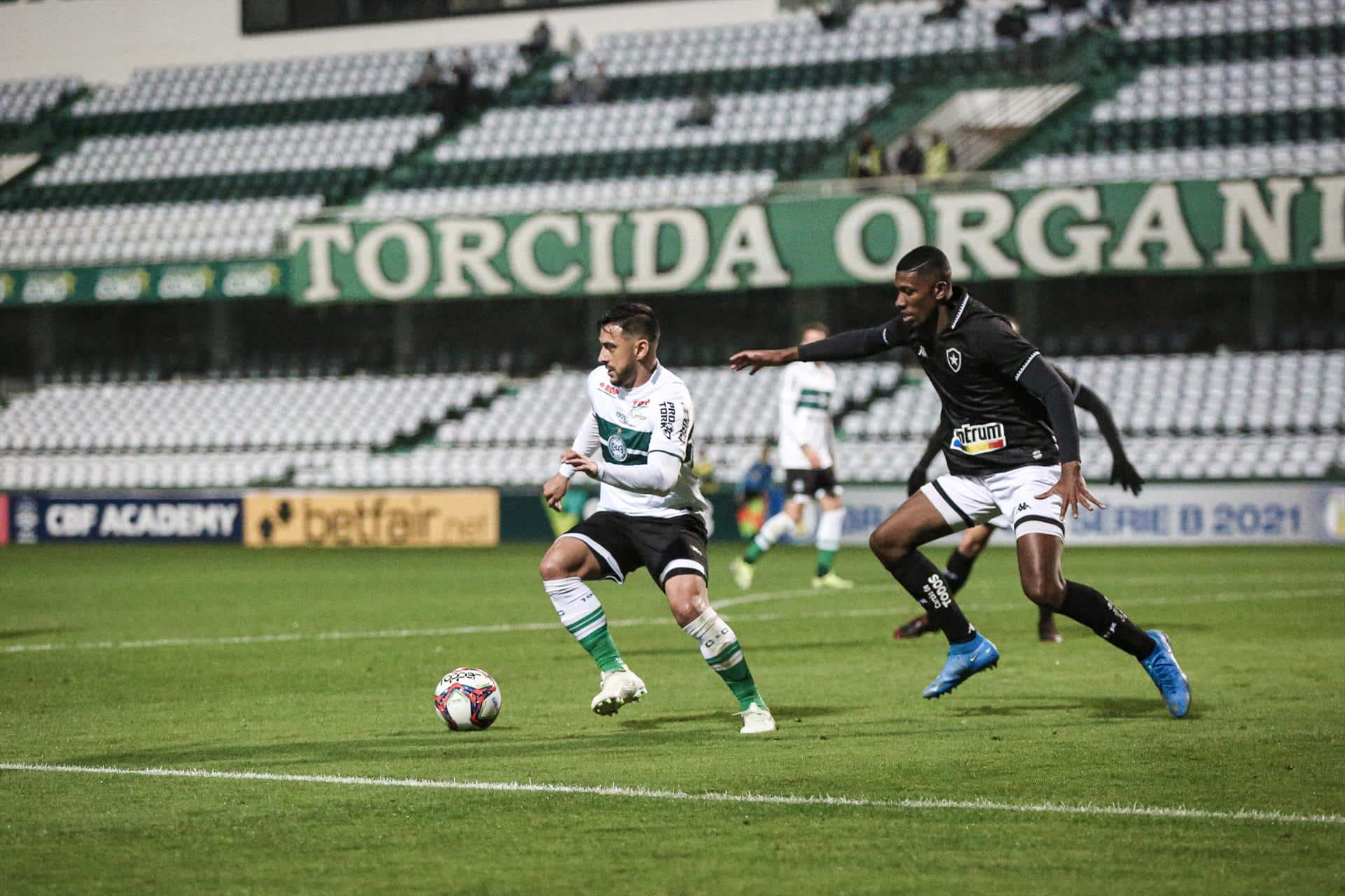 Coritiba enfrenta adversários da parte de baixo da tabela