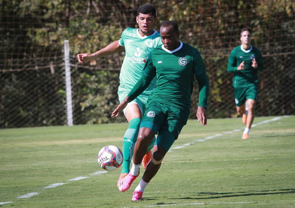 Comiss&atilde;o de olho! Time principal do Goi&aacute;s enfrenta o Sub-20