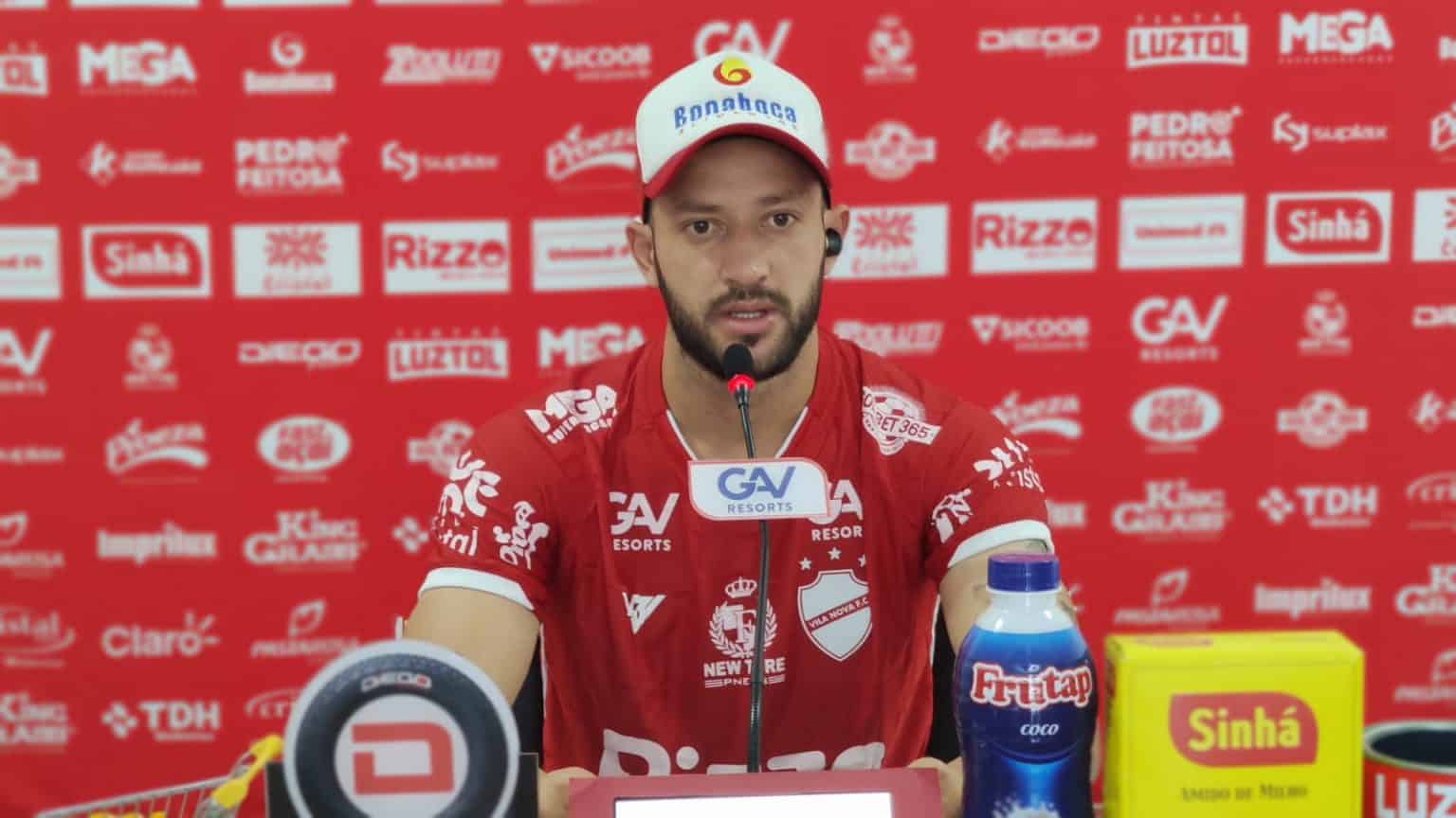 Diego Tavares promete garra e comenta sobre objetivo do Vila Nova na S&eacute;rie B