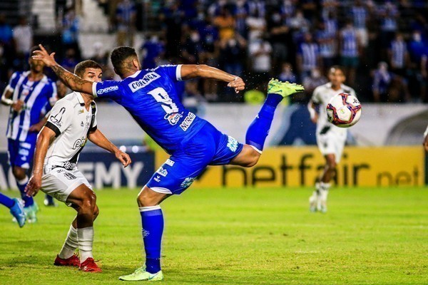 Como foi o m&ecirc;s da Ponte Preta, quantos pontos o time somou?
