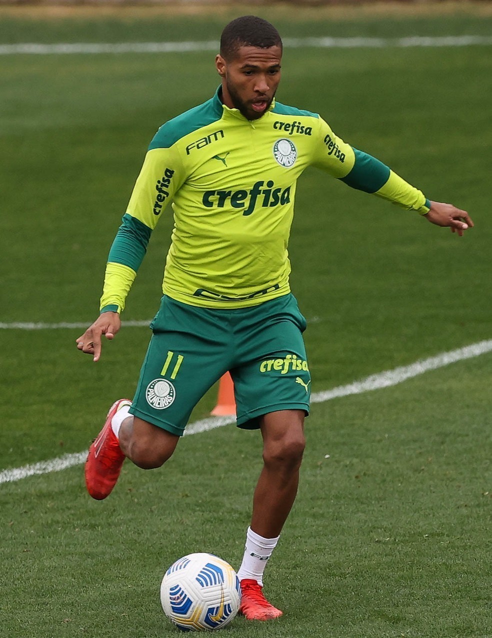 Palmeiras recusa proposta milion&aacute;ria por joia da base