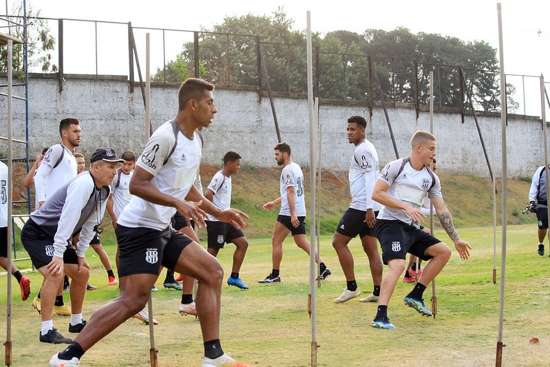 Ponte Preta apresenta acerto com jogadores