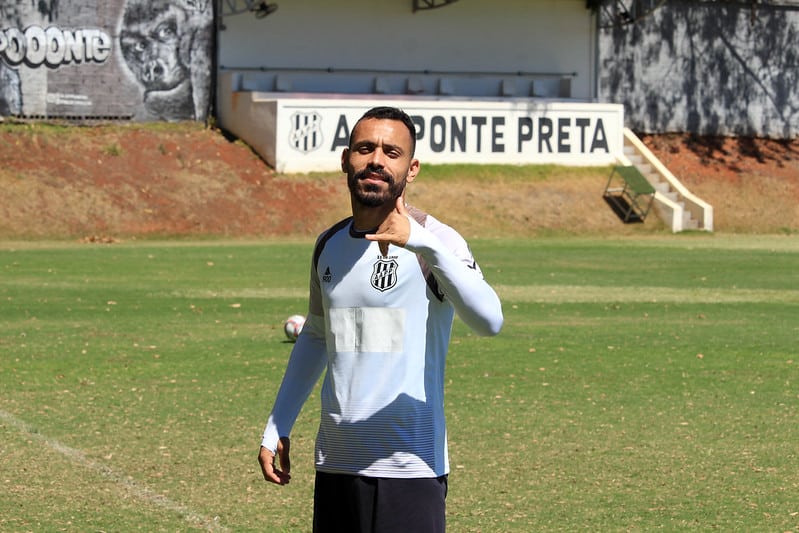 Mois&eacute;s &eacute; o aniversariante do dia escolhe seus cinco gols mais bonitos!