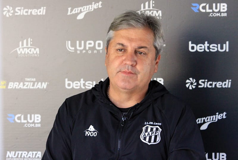 Gilson Kleina deixa d&uacute;vidas nas laterais e no meio para o jogo contra o Sampaio Corr&ecirc;a