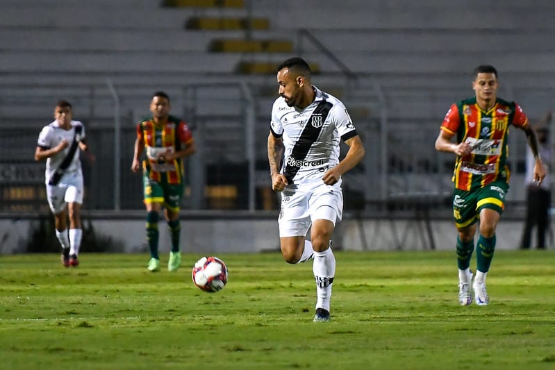 Ponte Preta recebe Guarani para buscar no dérbi a maior sequência de vitórias em casa