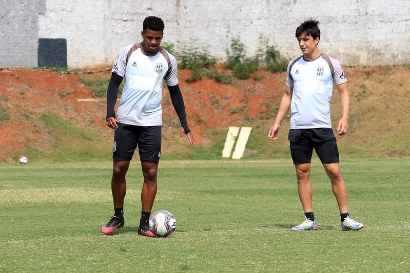 Mais um motivo para vencer o d&eacute;rbi? Ponte Preta inicia acerto das pend&ecirc;ncias salariais com elenco