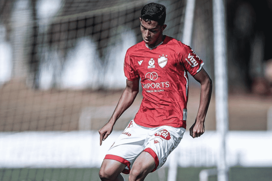 Vila Nova renova com patrocinadora m&aacute;ster da base