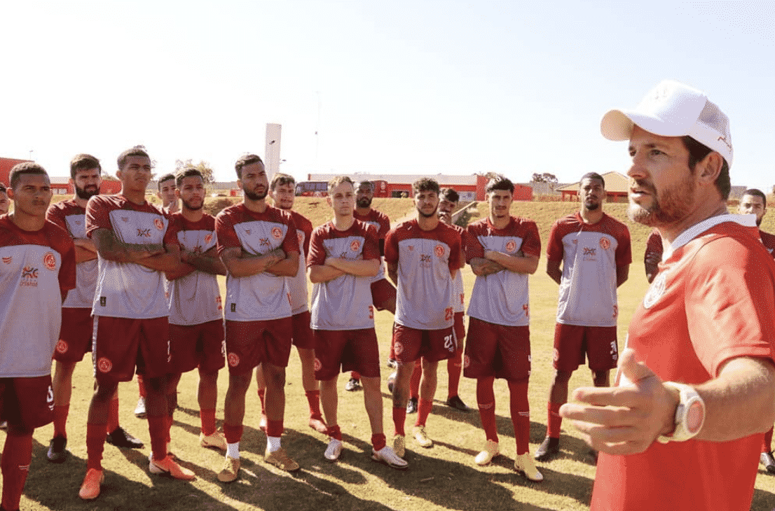 Vila Nova empresta jogadores a times das 2&ordf; e 3&ordf; divis&otilde;es do Goian&atilde;o; saiba nomes