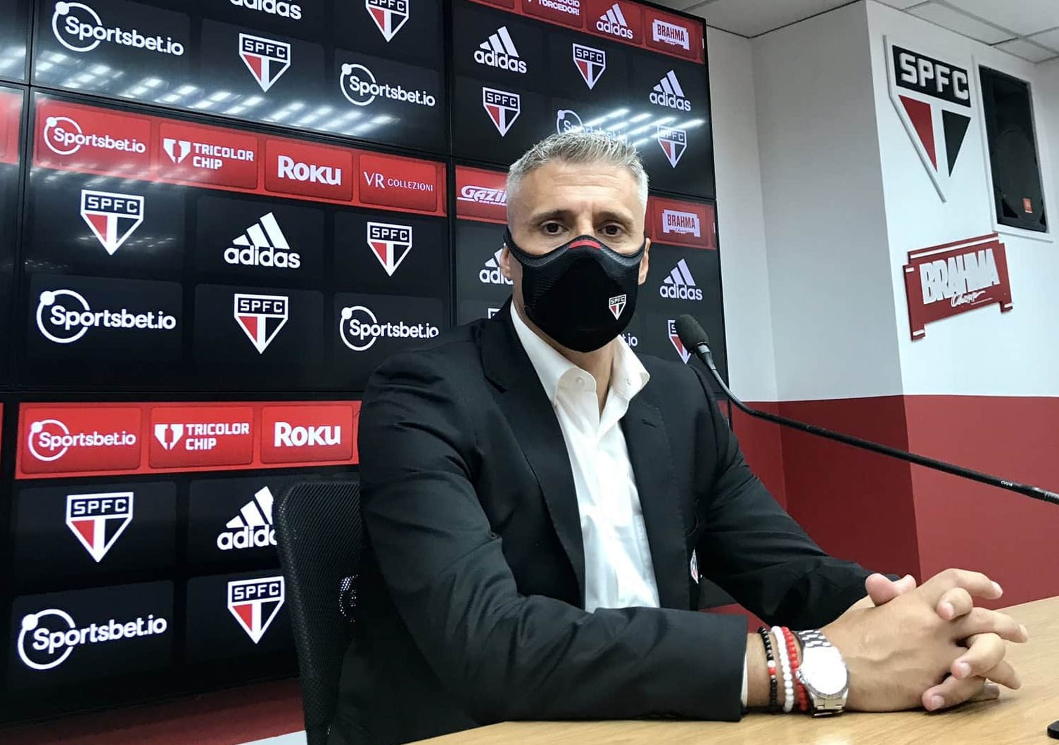Crespo enaltece atua&ccedil;&atilde;o da equipe: &ldquo;S&atilde;o Paulo mereceu ganhar&rdquo;