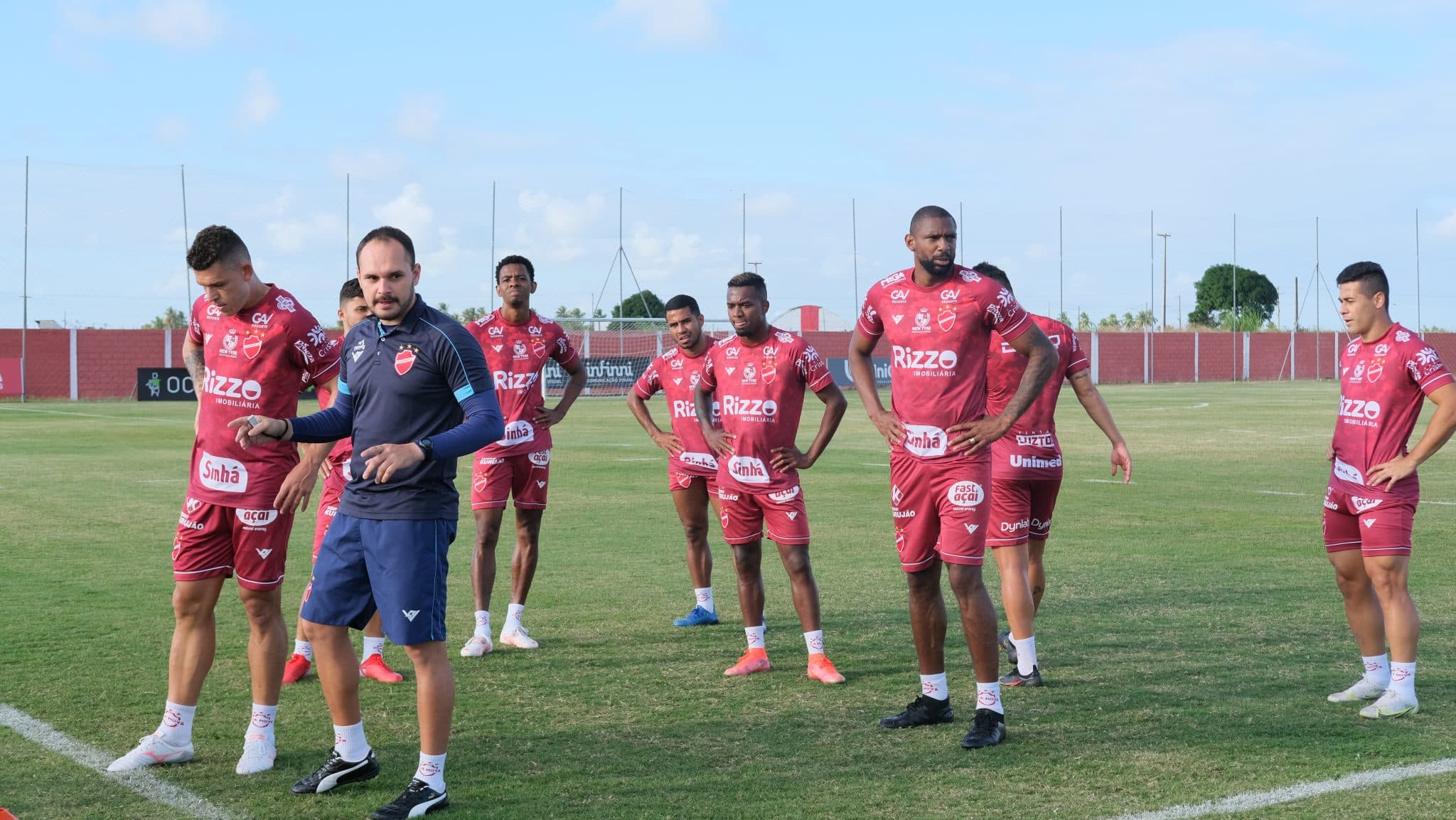 Vila Nova encerra prepara&ccedil;&atilde;o para encarar CSA; confira desfalques