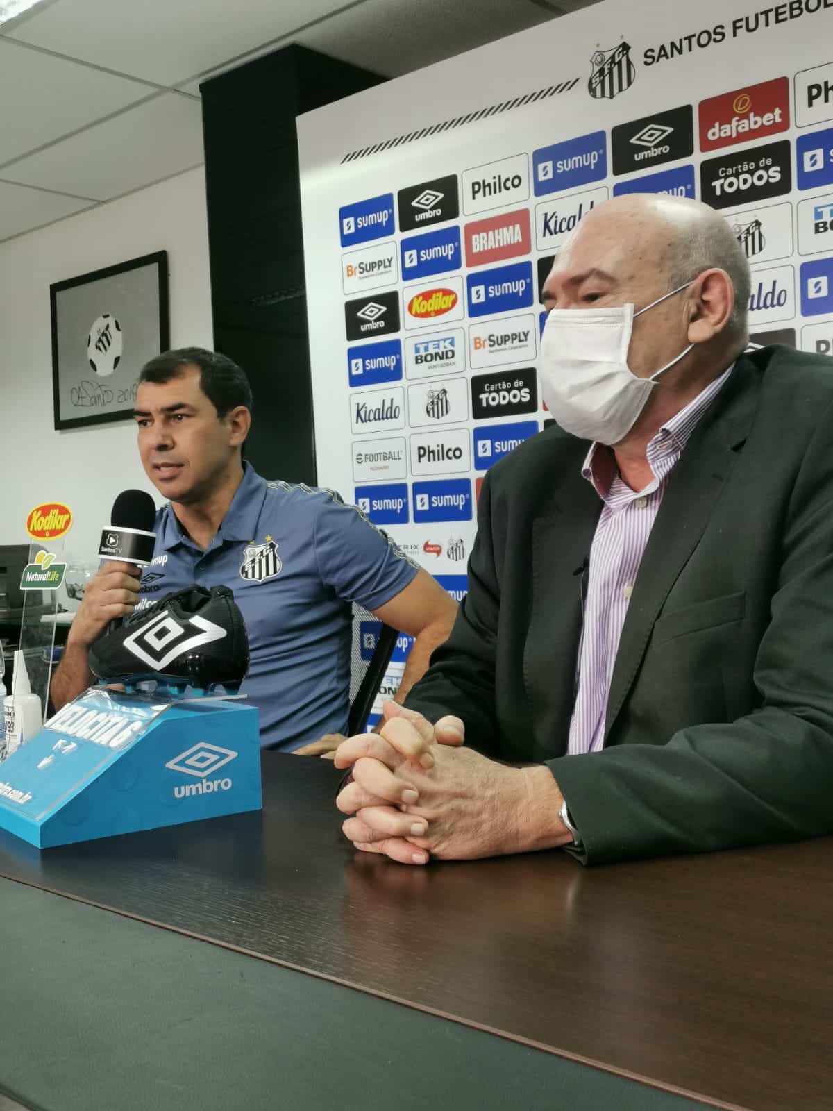 Carille desconversa sobre refor&ccedil;os e elogia elenco: &ldquo;Tem uma equipe bem forte&rdquo;