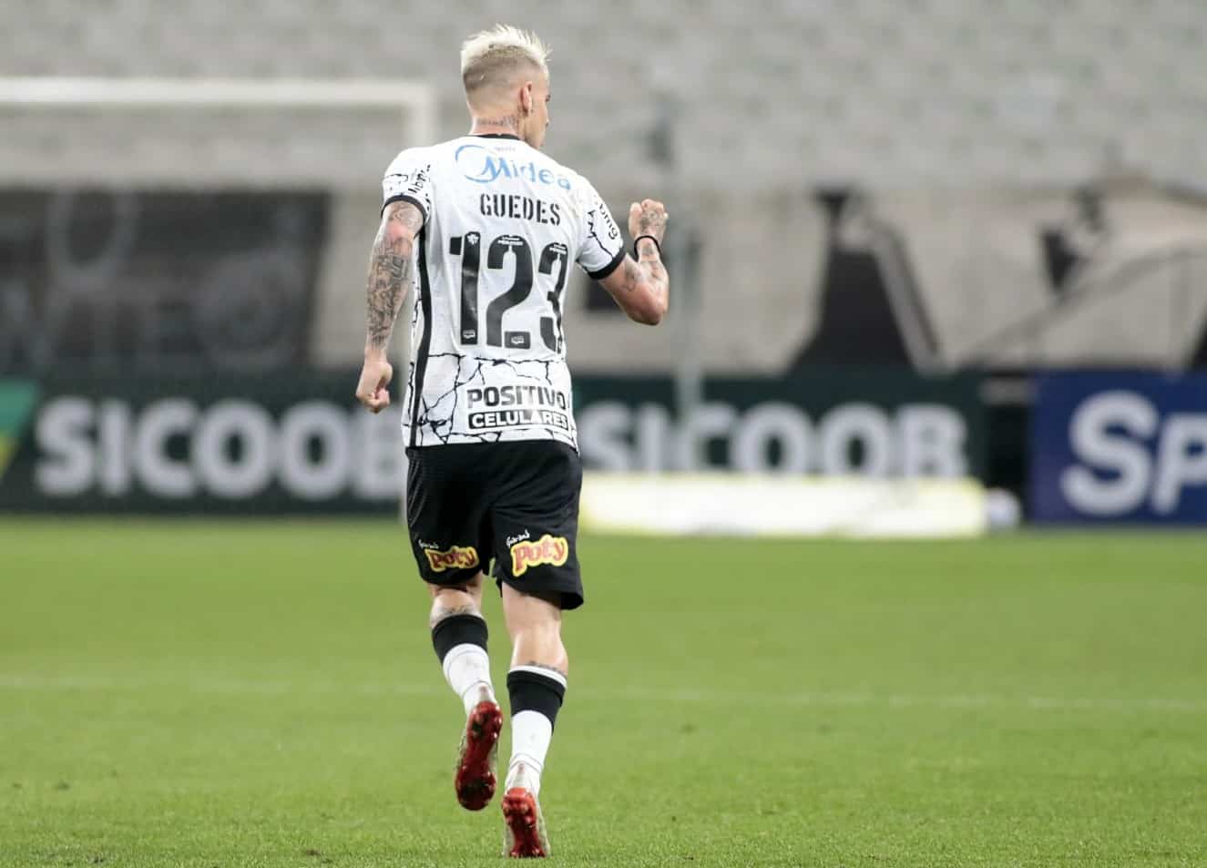 R&oacute;ger Guedes comemora primeiro gol pelo Corinthians: &ldquo;Muito gratificante&rdquo;