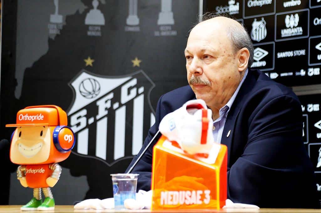 Santos prepara ação judicial contra José Carlos Peres