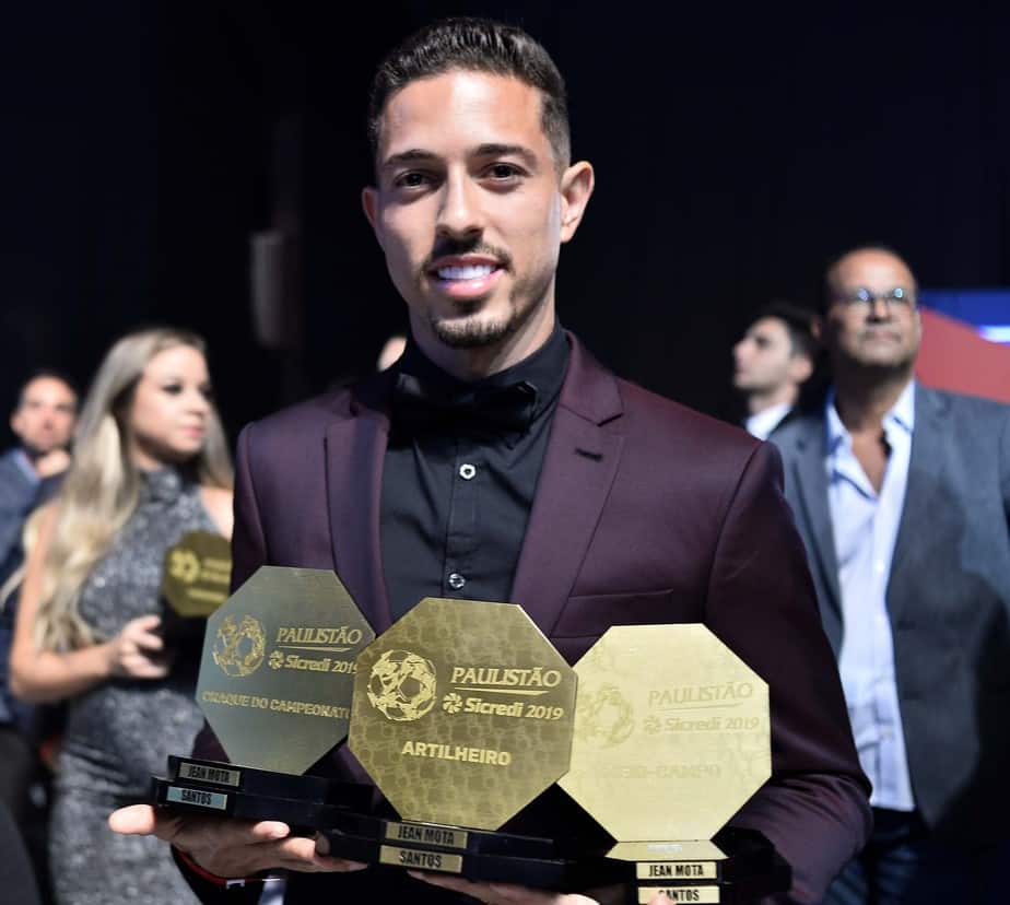 Santos não iniciou conversas com Jean Mota por renovação