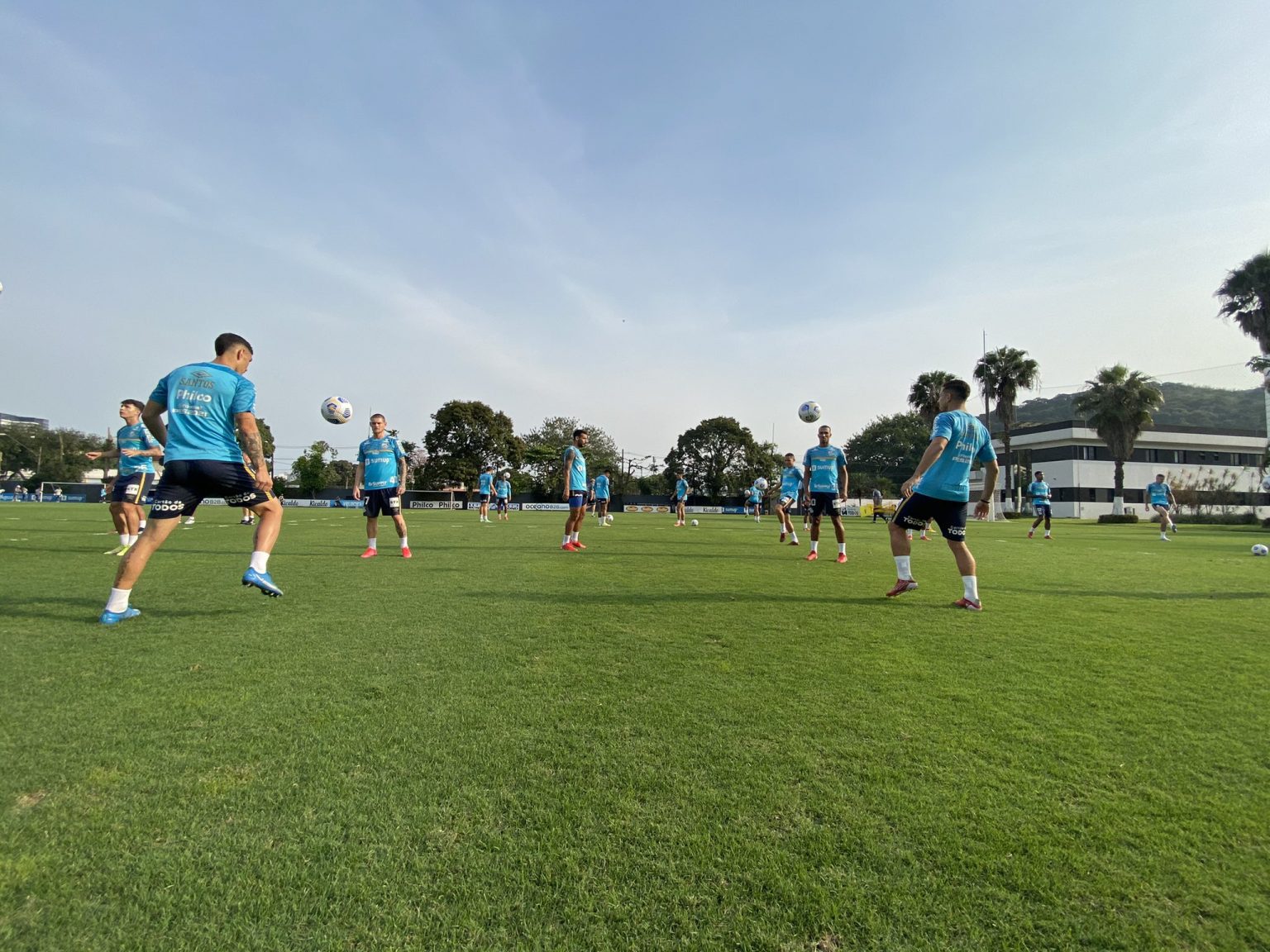 Santos relaciona 23 jogadores com novidades para Copa do Brasil