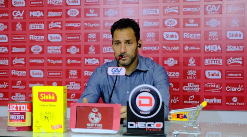 Frontini comenta sobre contrata&ccedil;&otilde;es do Vila Nova: &ldquo;ir&atilde;o nos ajudar muito&rdquo;