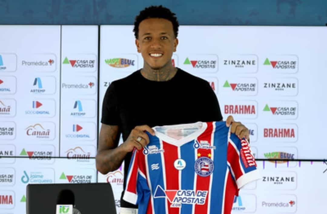 Bahia apresenta volante Luizão oficialmente
