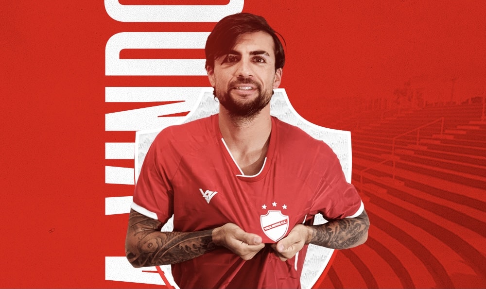 Vila Nova anuncia atacante argentino Nico Man&aacute;