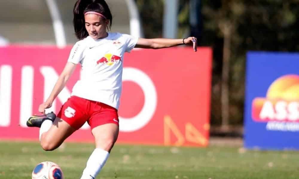 Julinha se emociona com o t&iacute;tulo e agradece ao RB Bragantino: &ldquo;Obrigada&rdquo;