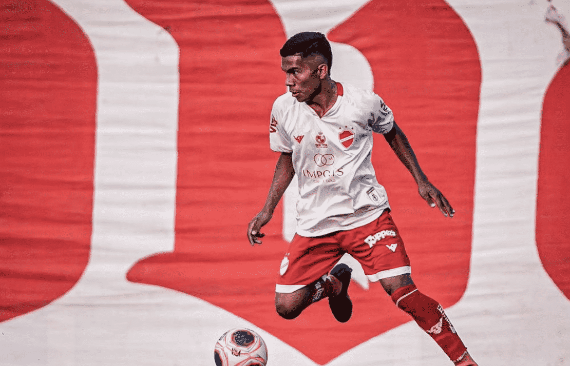 Rian valoriza retorno da torcida do Vila Nova ao OBA: “sensação boa”