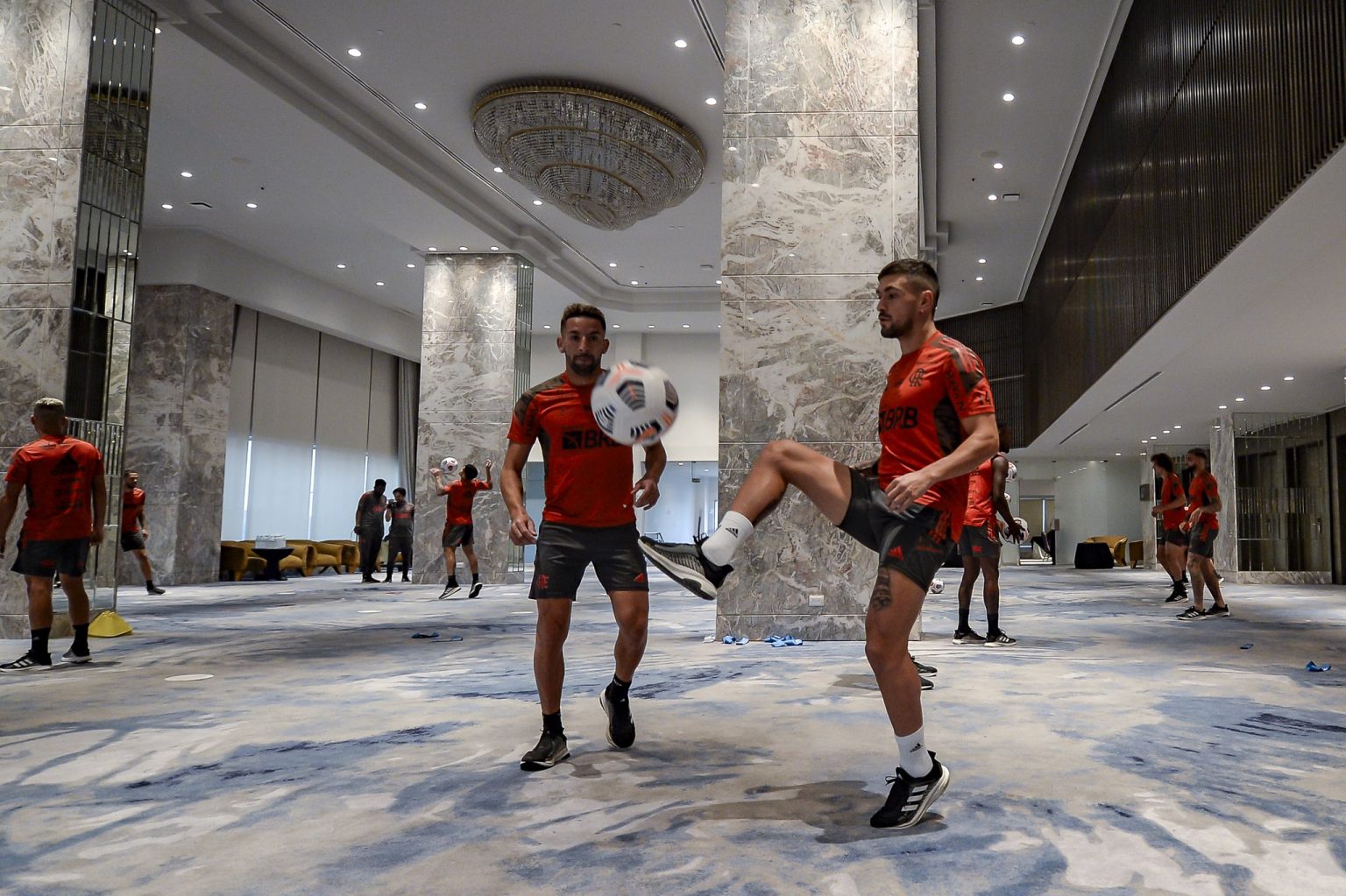 Flamengo ter&aacute; equipe completa para enfrentar o Barcelona SC na Libertadores