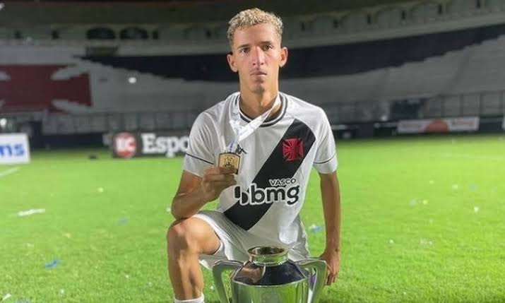 Vasco confirma venda de Arthur Sales para time da B&eacute;lgica, do Grupo City