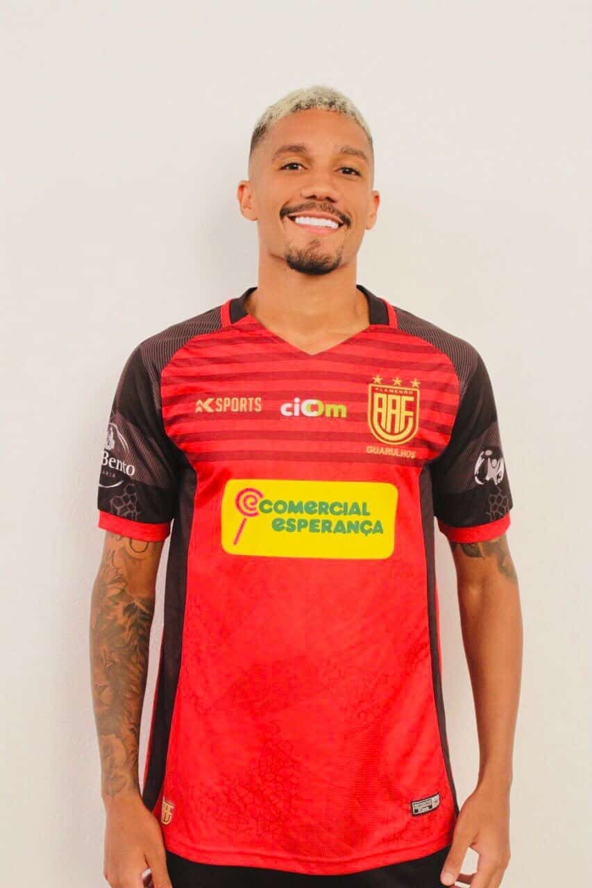 AA Flamengo oficializa chegada de Dimitri