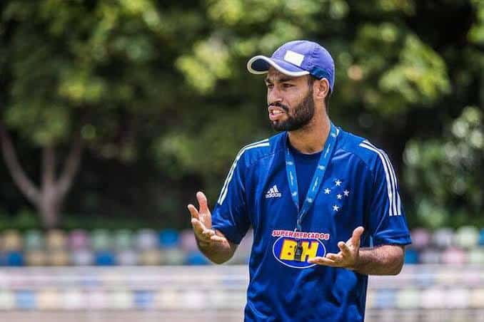 Treinador Jorge Victor comenta terceiro t&iacute;tulo do Corinthians no Brasileiro Feminino