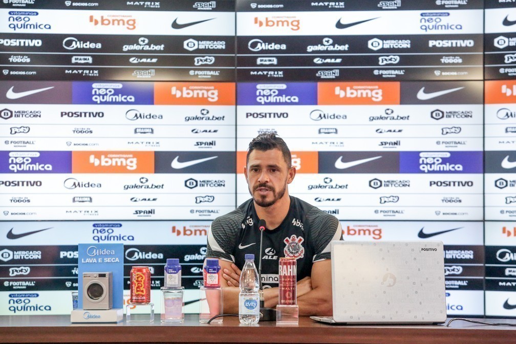 Giuliano pede tempo para o técnico Sylvinho: “É necessário ter paciência”