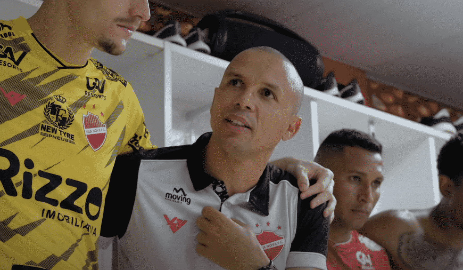 Higo Magalh&atilde;es exalta staff do Vila Nova e celebra: &ldquo;ningu&eacute;m do DM&rdquo;