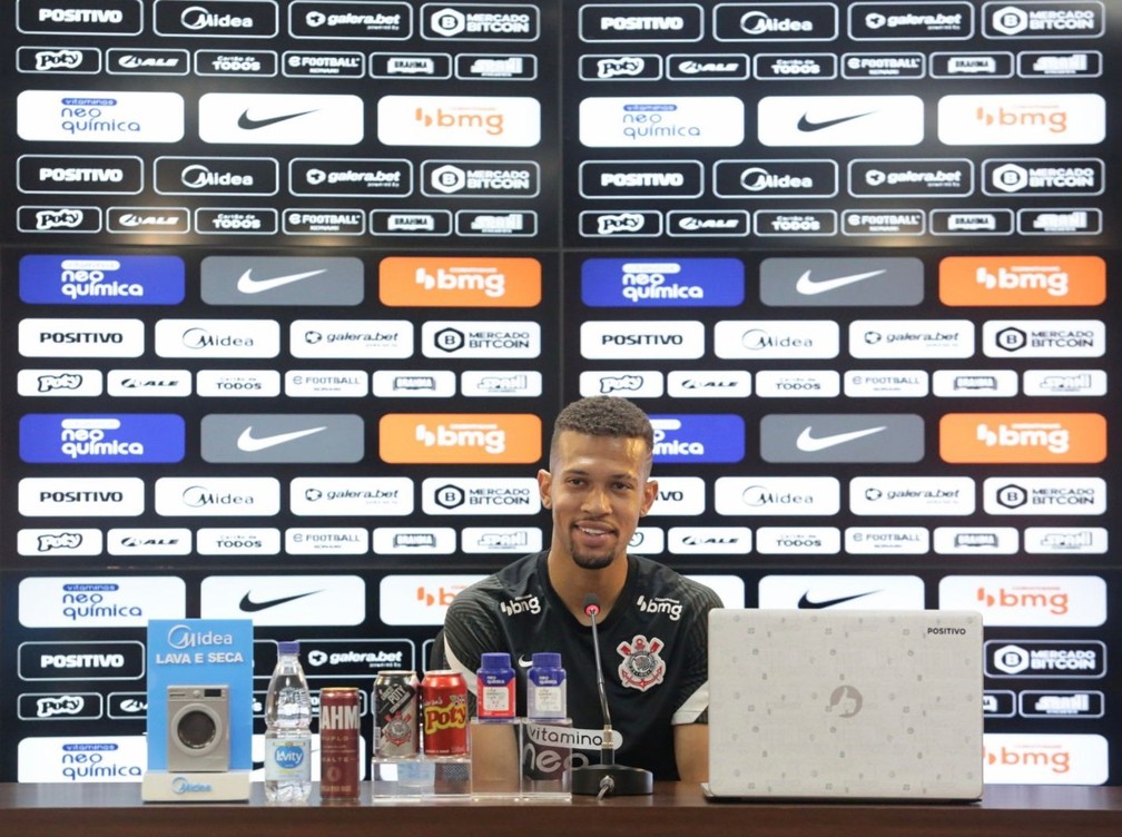 Jo&atilde;o Victor elogia o zagueiro Raul Gustavo: &ldquo;Ele tem muita qualidade&rdquo;