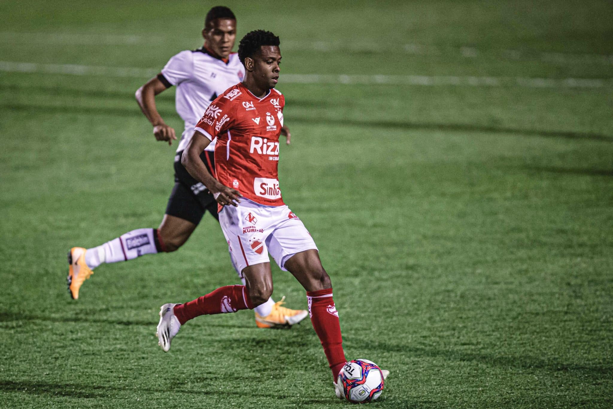 Moacir comemora retorno da torcida do Vila Nova ao OBA: &ldquo;nosso 12&ordm; jogador&rdquo;