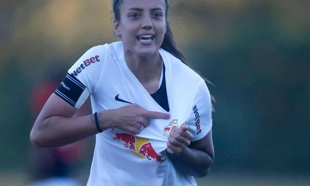 Ingryd destaca dedica&ccedil;&atilde;o do elenco na conquista do Brasileiro A2