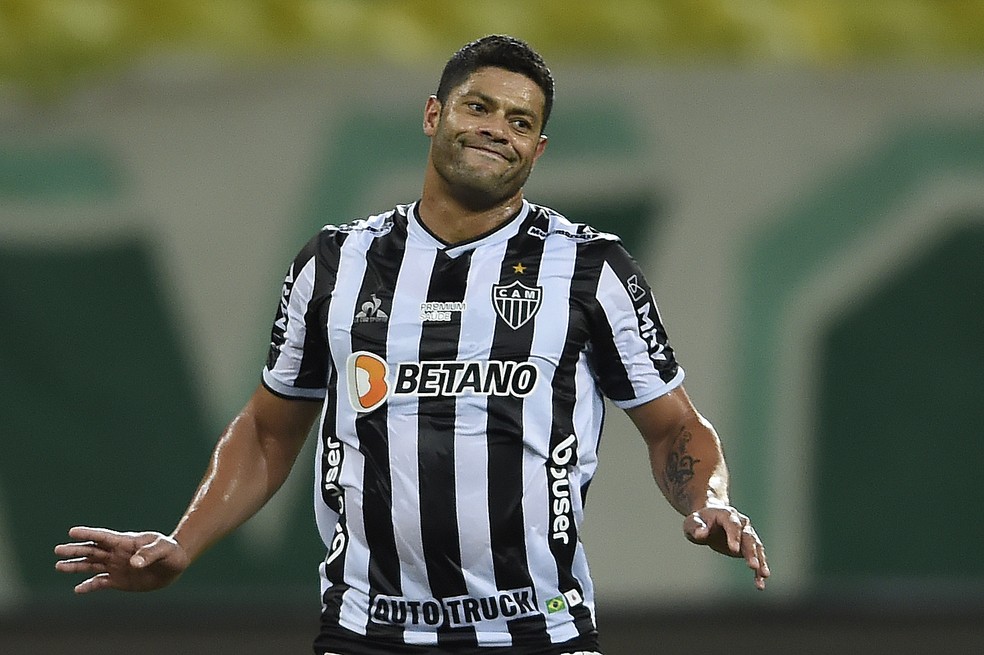 Hulk sobre p&ecirc;nalti: &ldquo;S&oacute; erra quem bate&rdquo;