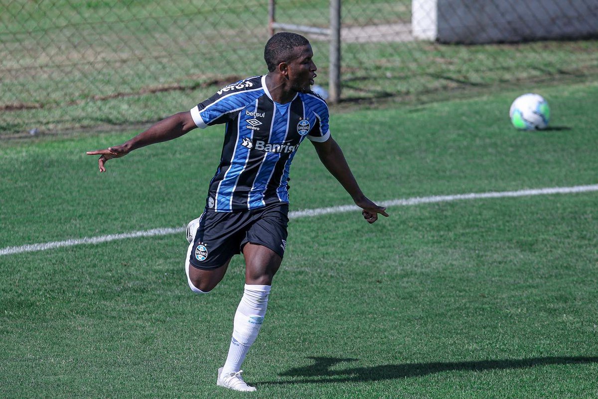 Grêmio descarta negociação de Elias com Sport