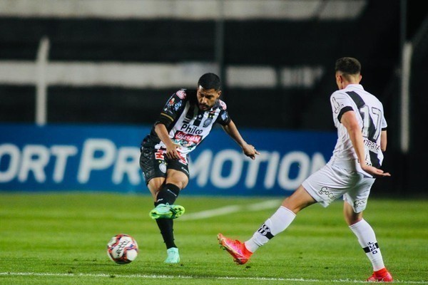 Kleina vibra com primeira vit&oacute;ria fora de casa: &ldquo;&Eacute; um trabalho muito digno, de muita entrega, de muito estudo&rdquo;