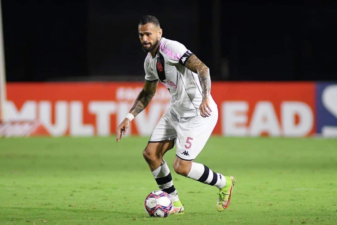 Leandro Cast&aacute;n: &ldquo;Vamos retornar para a s&eacute;rie A e nunca mais sair de l&aacute;&rdquo;