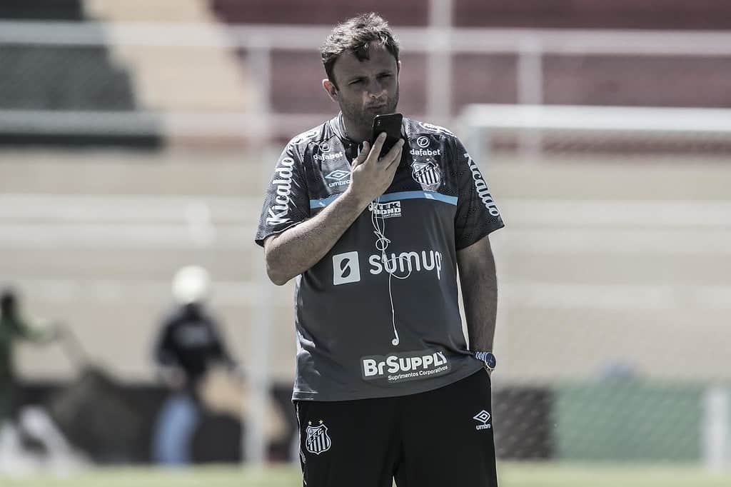 Mazzuco afirma que alguns jogadores estão fora dos planos para 2022