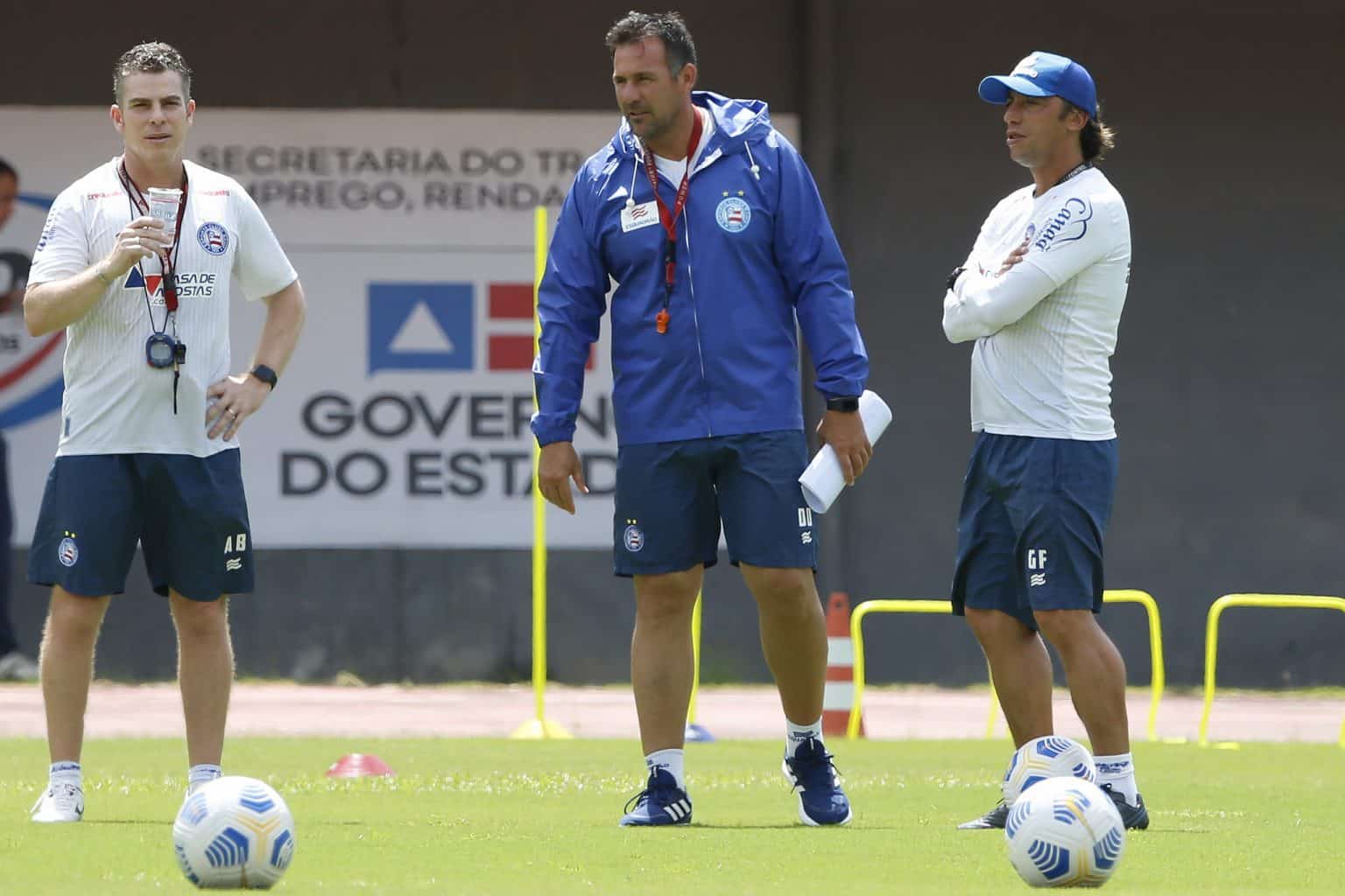 Bahia demite o técnico Diego Dabove